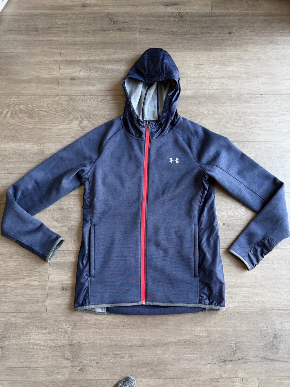 Under Armour ColdGear full-zip hooded jacket - size medium - navy w coral zipper